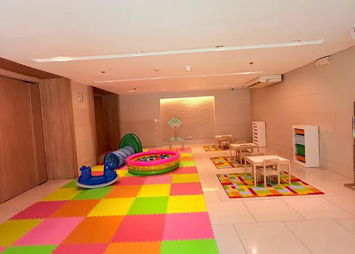 Shell Residences Multiple Moa & Naia - Zeth Place Manila